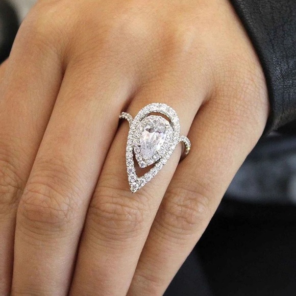 New Women’s Luxury 925 Silver Water Drop Diamond Ring - Picture 2 of 6